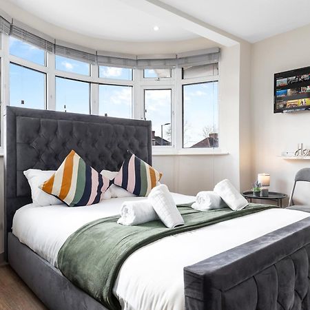 Serviced Ensuite Modern Studio - Sleeps 2 - Near Wembley Stadium - Good Transport Link To Central London - Harrow Ha3 Hatch End Exterior foto